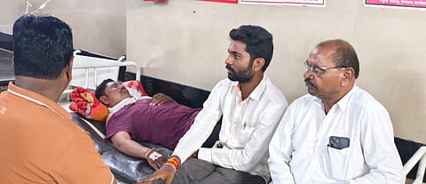 खांडगाले परिवार ने पुलिस पर आरोप लगाया है कि वह ऊंची जाति के आरोपियों के पक्ष में है। वे SC/ST (अत्याचार निवारण) एक्ट, 1989 के तहत त्वरित कार्रवाई और निष्पक्ष जांच की मांग कर रहे हैं।