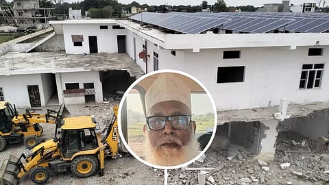 धर्मांतरण केस में छंगूर बाबा की अवैध कोठी पर चला बुलडोजर |