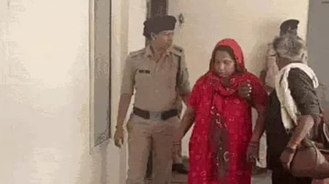 झोलाछाप डॉक्टर के गलत इंजेक्शन से महिला ने गंवाई आंखों की रोशनी