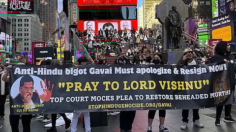 न्यूयॉर्क में बसे कुछ भारतीय सीजेआई से भगवान विष्णु के 'अपमान' के लिए माफी मांगने की डिमांड कर रहे हैं। ये मुहिम 8 नवंबर से शुरू हुई।