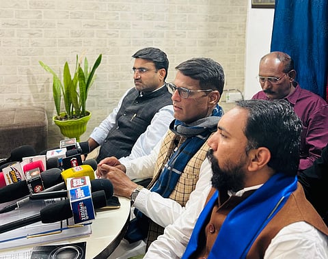 ग्वालियर हाईकोर्ट में अंबेडकर प्रतिमा को लेकर तेज़ हुई सियासत