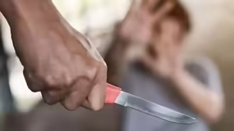 चाकू से जानलेवा हमला
