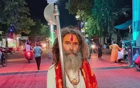 21 मार्च को ब्रज क्षेत्र के गौरक्षक चंद्रशेखर उर्फ ‘फरसा वाले बाबा’ की मौत एक सड़क दुर्घटना में हो गई जिसके बाद गौरक्षकों और स्थानीय लोगों ने इसे हत्या समझकर प्रदर्शन शुरू कर दिया जिससे इलाके में तनाव व्याप्त हुआ।