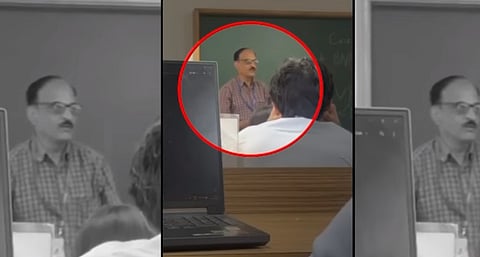 वीडियो के अनुसार प्रोफेसर ने कक्षा में करीब 60 छात्रों के सामने छात्र को कम से कम 13 बार ‘आतंकवादी’ कहा।