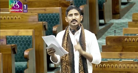 एक इंटरव्यू में रोत ने कहा कि एक तरफ संसद में महिला सम्मान की बात की जा रही है, वहीं दूसरी तरफ भाजपा शासित राज्यों में महिलाएं असुरक्षित हैं।