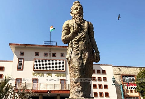 Statue of Manu installed in Rajasthan High Court premises
