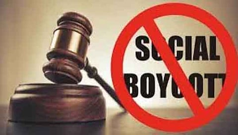 Jhansi Panchayat Orders Shoe Thrashing, Rs 50K Fine for Supporting Inter-Caste Cop Couple, FIR Registered