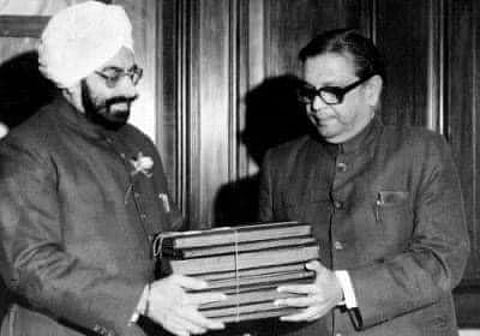 B.P Mandal submitting the report of the second Backward Classes commission to the then President Gyani zail Singh