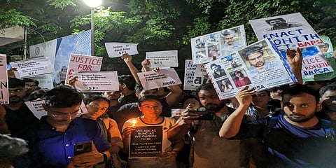 Students on the campuses believe that a four-year-old JEE rank is immaterial, and recruiters should assess students based on recent performance at the campus and in placement exams.