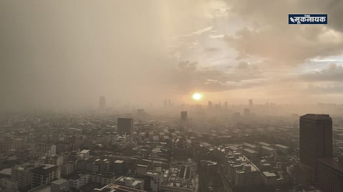 Struggling for Breath: Delhiites Battle Against the Suffocating Smog