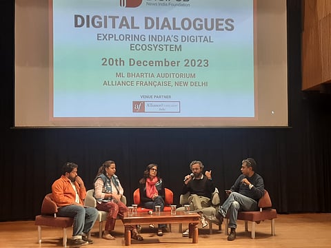 First Panel on 'Navigating Digital Privacy for Journalists' ( from L to R) : Aslah K, Meena Kotwal, Ritu Kapur, Meghnad S and Hridayesh Joshi (moderator)