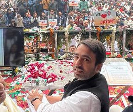 In January 2022, when Amit Shah extended an invitation for Jayant to join hands with the BJP, he reaffirmed his political position, rejecting comparisons to a 'chavanni'.