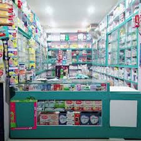 Retail Chemists Call for Ban on E-Pharmacies Amidst Predatory Pricing Concerns