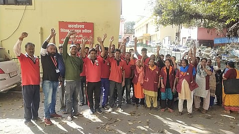 Cleaning Workers Demand Fair Wages: Protests Emerge in Hospitals of Uttar Pradesh and Rajasthan