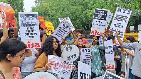 Students Persist Despite Detentions and Lathi-Charge: Youth Congress Storms NTA Office Amid Protests