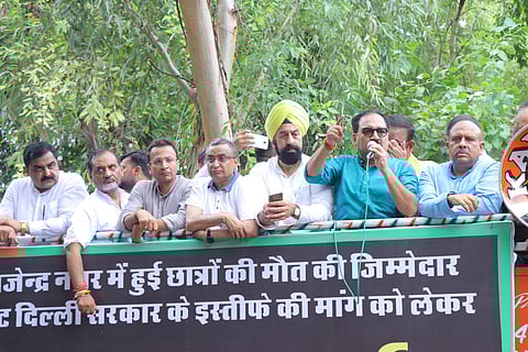 BJP Protests at AAP Headquarters Over IAS Coaching Centre Flooding, Demands Resignations