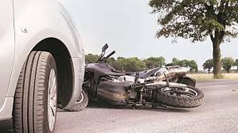 Under the pilot project of the Ministry of Health, the eligible victims of road accidents of any category will be able to avail free treatment up to 1.5 lakh rupees for a period of seven days from the date of the accident.