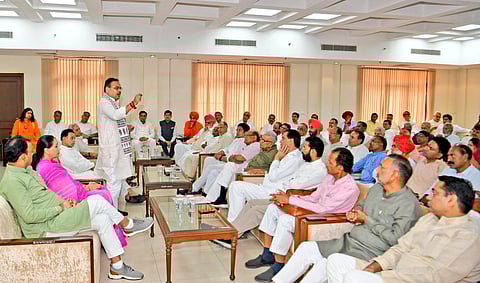 Rajasthan CM Bhajanlal addressing the legislators.