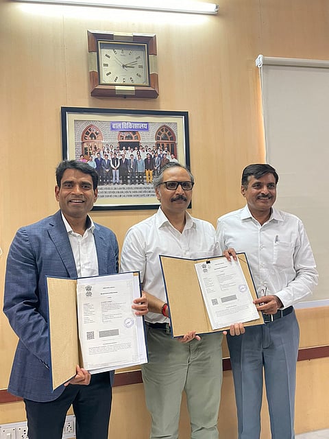 RNT authorities Dr. Vipin Mathur, Nodal Officer Dr. Lakhan Poswal, and Vikrant Shrotriya from Novo Nordisk Education Foundation during the signing of the MoU for the establishment of the Sickle Cell Wellness Hub at RNT Medical College.