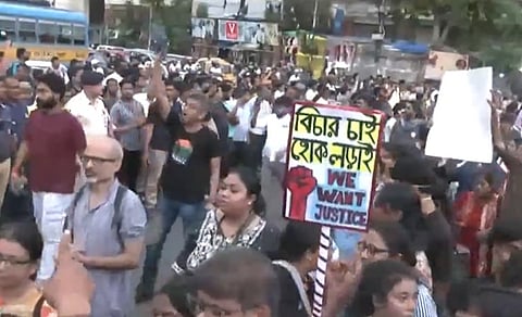 West Bengal Personalities Return State Awards in Protest Over RG Kar Hospital Case