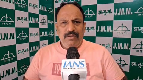 JMM neither promotes fake things nor presents fake papers: Manoj Pandey