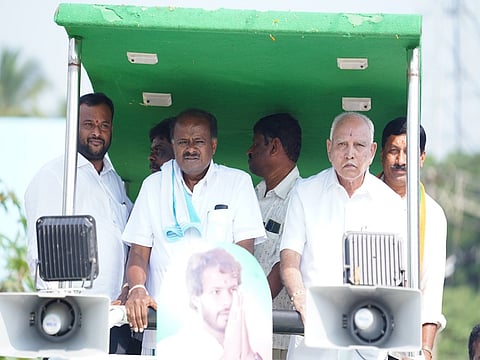 Karnataka: Kumaraswamy and Yediyurappa urge voters to support NDA candidate