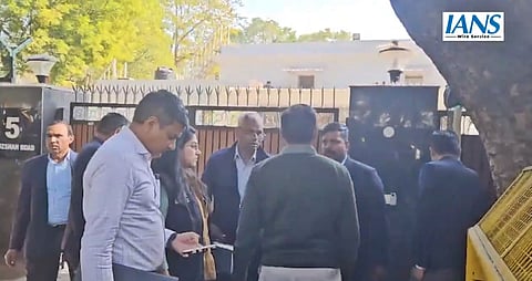 ACB Denied Entry to Delhi CM Kejriwal's Residence