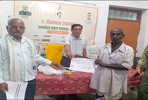 Today, Ratanlal is not just a successful farmer but also a community leader, educating fellow farmers about soil testing and organic farming.