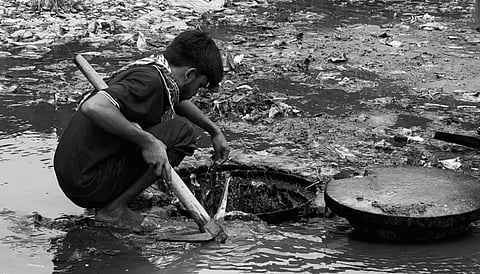 Sanitation workers primarily of 'lower caste'/religious minority facing rights violations in Pakistan.