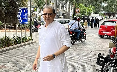 A gifted author, Thakur penned several seminal works that brought Bihar’s political landscape to the national stage.