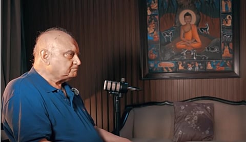 Katju clarified that texts like the Ramayana and Mahabharata are epic poems and poets exercise "poetic license"and that taking these descriptions literally is a mistake.