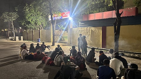 More than 50 workers and relatives gathered at the station to inquire about their whereabouts and submitted a missing persons complaint along with vehicle details, but received no confirmation from officials at the time.