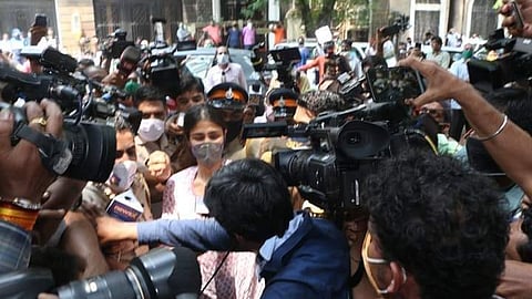 चीरहरण करने वाले दुशासनों को मीडिया कह कर पत्रकारिता की तौहीन मत कीजिए !