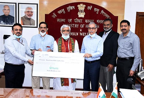 Fortis Healthcare Hands Over Cheque Of Rs 2.5 Crore To ICMR From CSR Fund