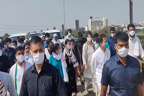 Their Convoy Stopped By Police, Priyanka Gandhi-Rahul Begin March On Foot To Hathras