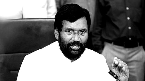 Union Minister, Bihar Stalwart Ram Vilas Paswan Passes Away, Tributes Pour In