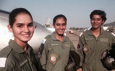 Indian Navy Operationalises First Batch Of Women Pilots, One Is From Uttar Pradesh