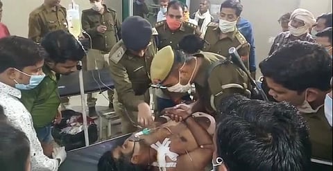 मैनपुरी में भाजपा नेता शिवम चौहान की गाड़ी पर ताबड़तोड़ फायरिंग, गनर बुरी तरह जख्मी