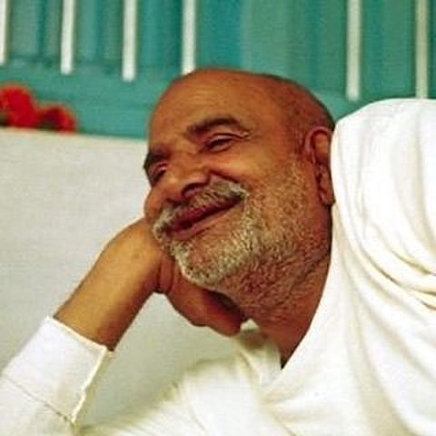 नीब करोली बाबा की अनंत कथाएँ: जब गंगा का जल बना स्वादिष्ट दूध!