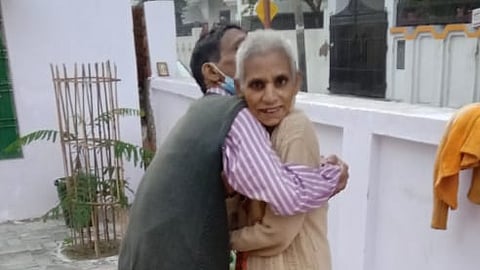 उम्मीद ने मिलाया कई महीनों से लापता माँ को उनके परिवार से