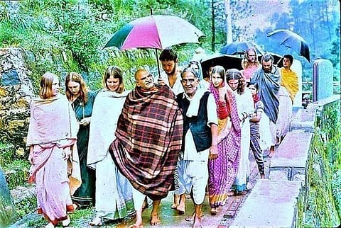 नीब करौरी बाबा की अनंत कथाएं: जब शिरडी से आये महाराज जी, कही कुछ रहस्य्मयी बातें !