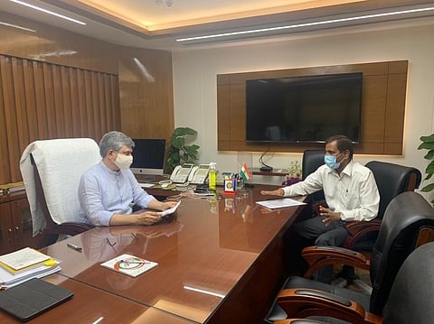 Rail Minister Ashwini Vaishnaw Reviews 'Implementation' Of Ahmedabad-Mumbai High Speed Line