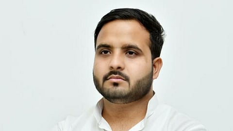 छात्रों का हक देने के बजाय लाठियां बरसा रही योगी सरकार: वंशराज दुबे