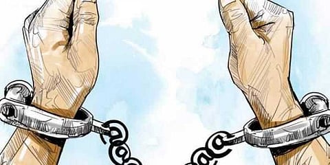 As Agra Police Turns On Heat, Two Criminals Walk Into Police Stations To Surrender