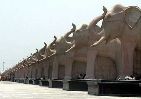 1400 करोड़ स्मारक घोटाला: पूर्व मंत्री नसीमुद्दीन और बाबू सिंह कुशवाहा को विजलेंस भेजेगी नोटिस