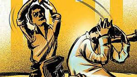 एम्स, सफदरजंग अस्पताल के जूनियर रेजिडेंट डॉक्टर्स इमर्जेंसी ड्यूटी के बाद खाने गए परांठे, ढाबा मालिक से हुई बहस-मारपीट