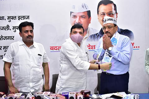 आप का बढ़ रहा है कुनबा, पीसीएस संघ के पूर्व प्रदेश अध्यक्ष हरिशंकर पांडेय ने थामा दामन