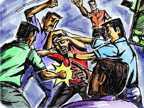 Miscreants Bash Passengers On Board A Bus In Varanasi, Police Register Case