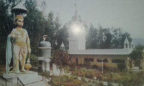 नीब करौरी बाबा की अनंत कथाएँ: वीरभद्र (ऋषीकेश) का हनुमान मंदिर