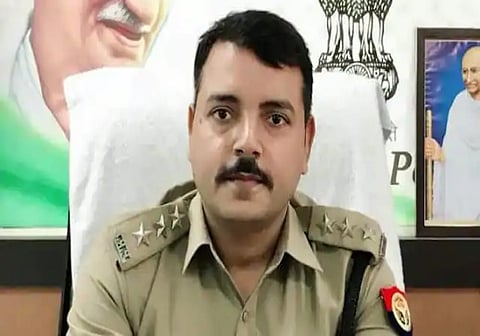 Court Issues Warrant Against Senior Varanasi Police Officer, Orders Stopping His Salary